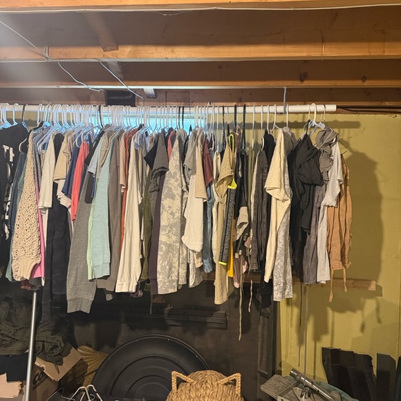 Closet Clean Out - Picture 4 of 15